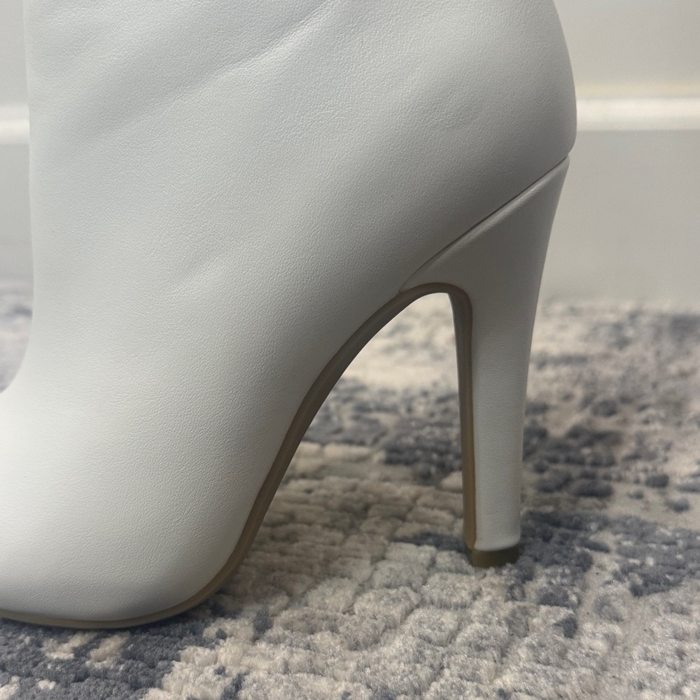 Amazon White Heeled Boots for Women - Picture 4 of 6